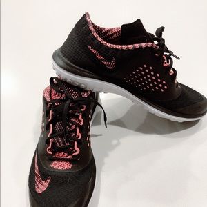 Nike shoes . Like new, only wear two times.